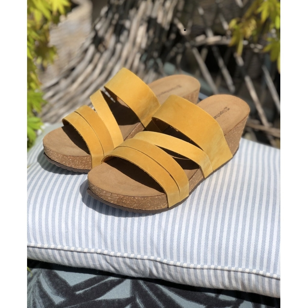 COPENHAGEN SHOES GENE Nubuk Keilsandalen 191 Yellow