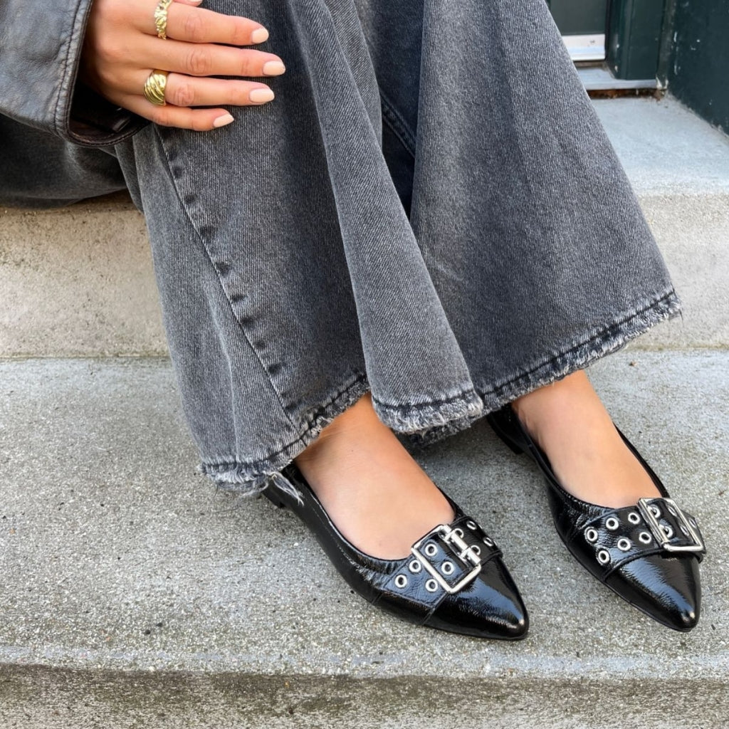 Black patent pointed toe flats on sale